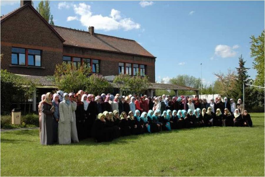 Avrupa’nın İlk ve Tek İmam Hatip Lisesi 8 19194852 resim4