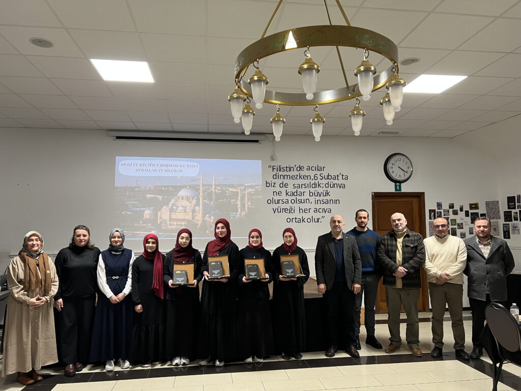 İbn-i Sina Enstitüsü Anadolu İmam Hatip Lisesi’nde Bilgi ve Kültür Yarışması Düzenlendi 14 IMG 1178 2